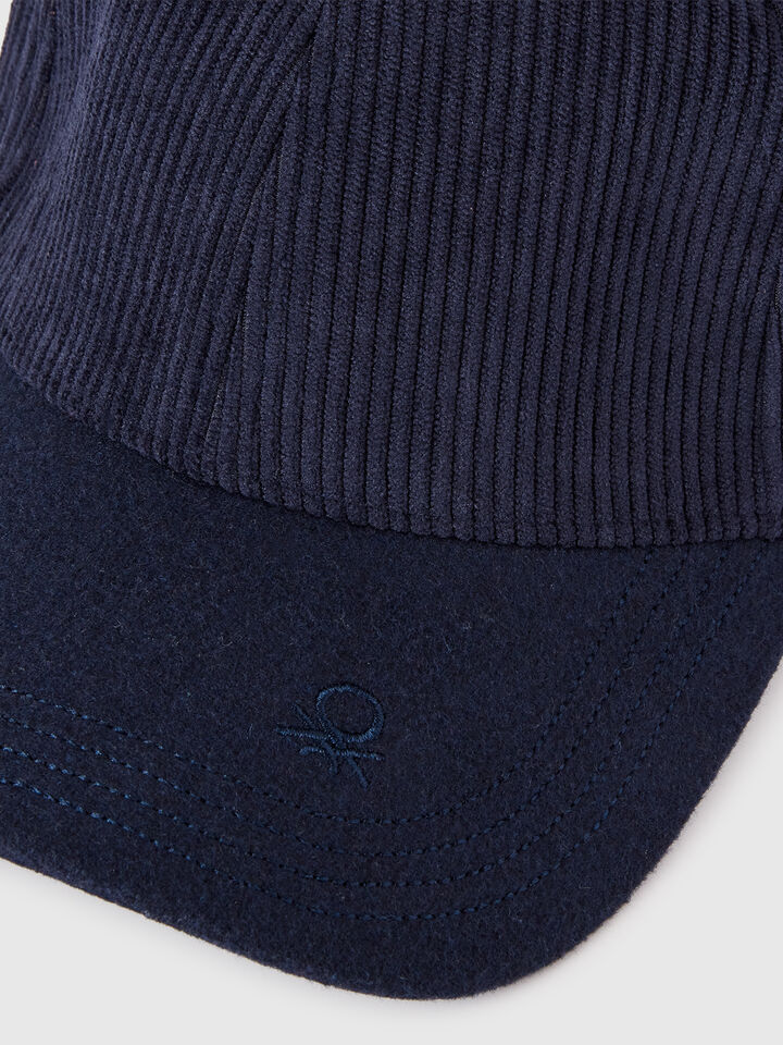 CAP WITH VISOR Men image number 3